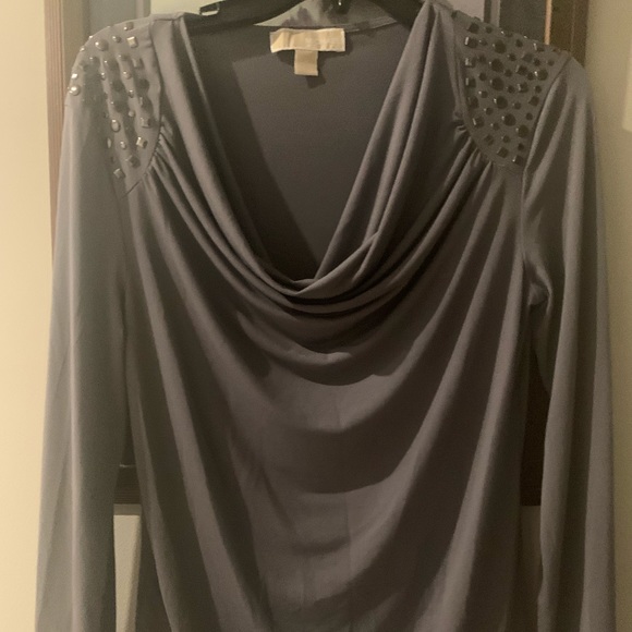 Michael Kors Gray with Studs Flounce V Neck Top - Picture 1 of 1
